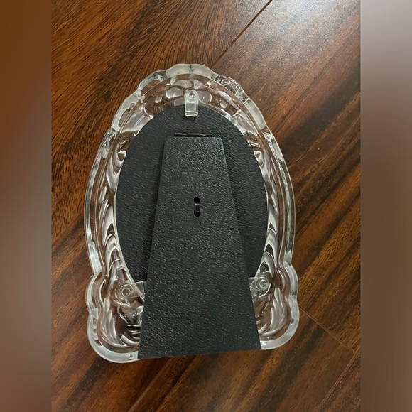 Mikasa ‘Classic Memories’ crystal oval 5x7 picture frame - Picture 4 of 5